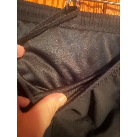 Nike men’s running shorts with built in underwear black 8” medium - Picture 2 of 3